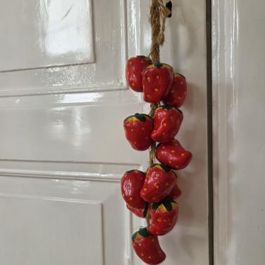 Brocante aardewerk aardbeien slinger