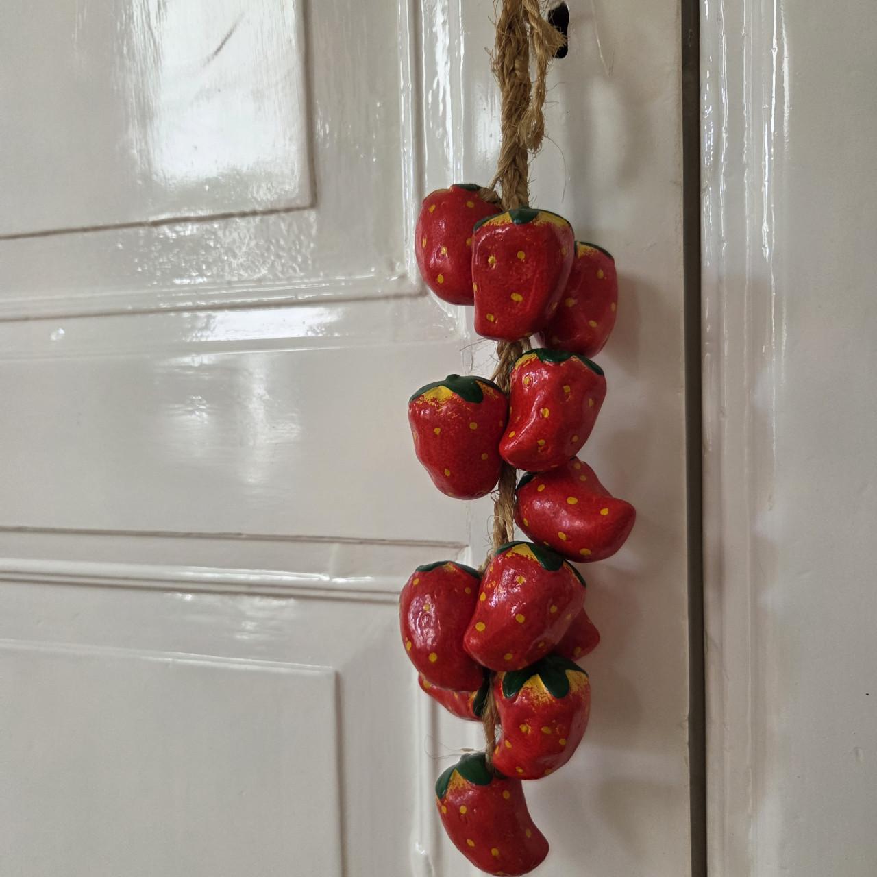 Brocante aardewerk aardbeien slinger
