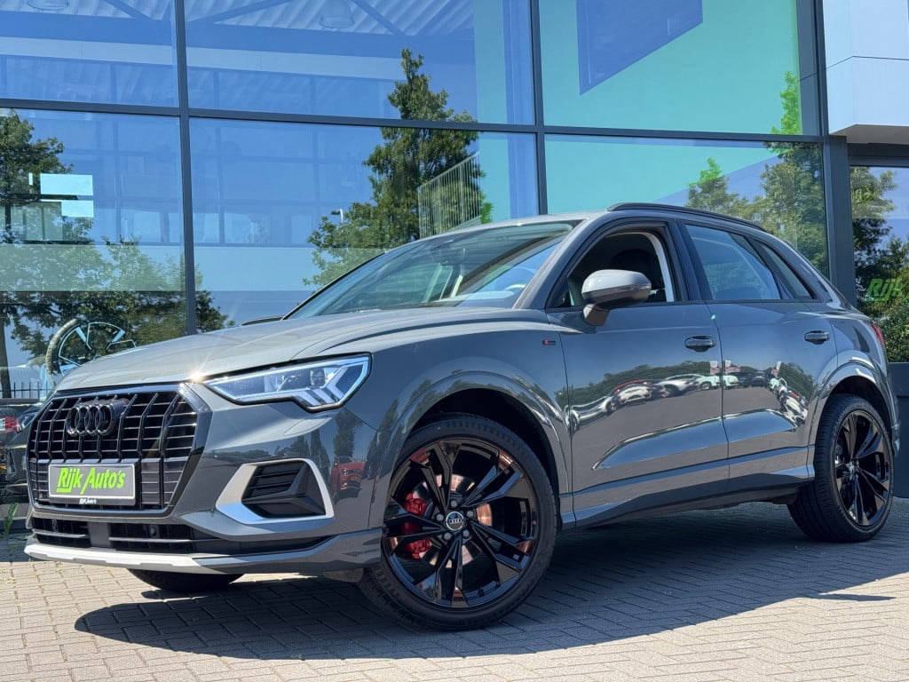 Audi Q3 35 tfsi advanced * matrix led * keyless * trekhaak