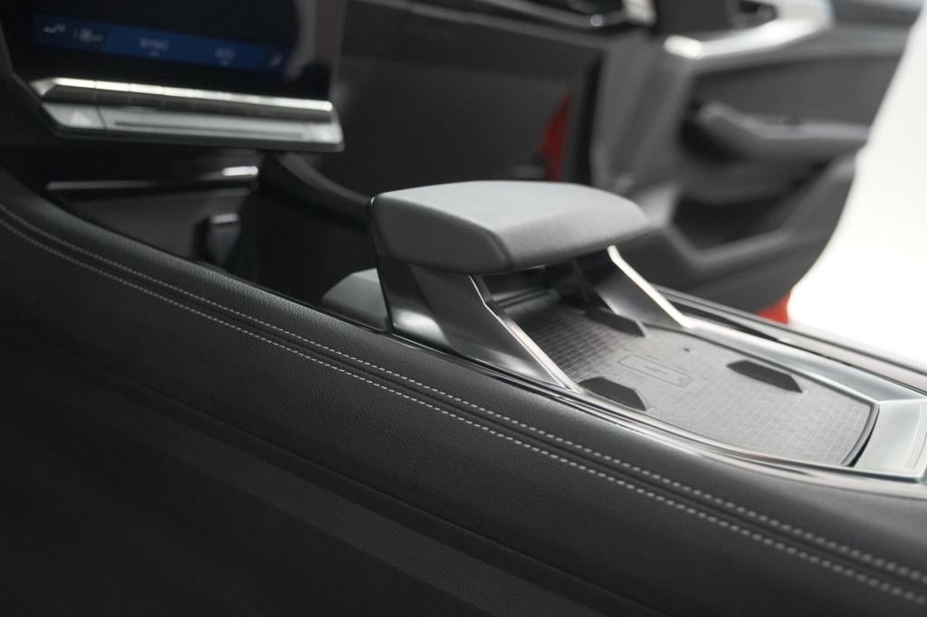 Renault Austral 1.2 e-tech full hybrid 200 techno | 360 camera | panoramada