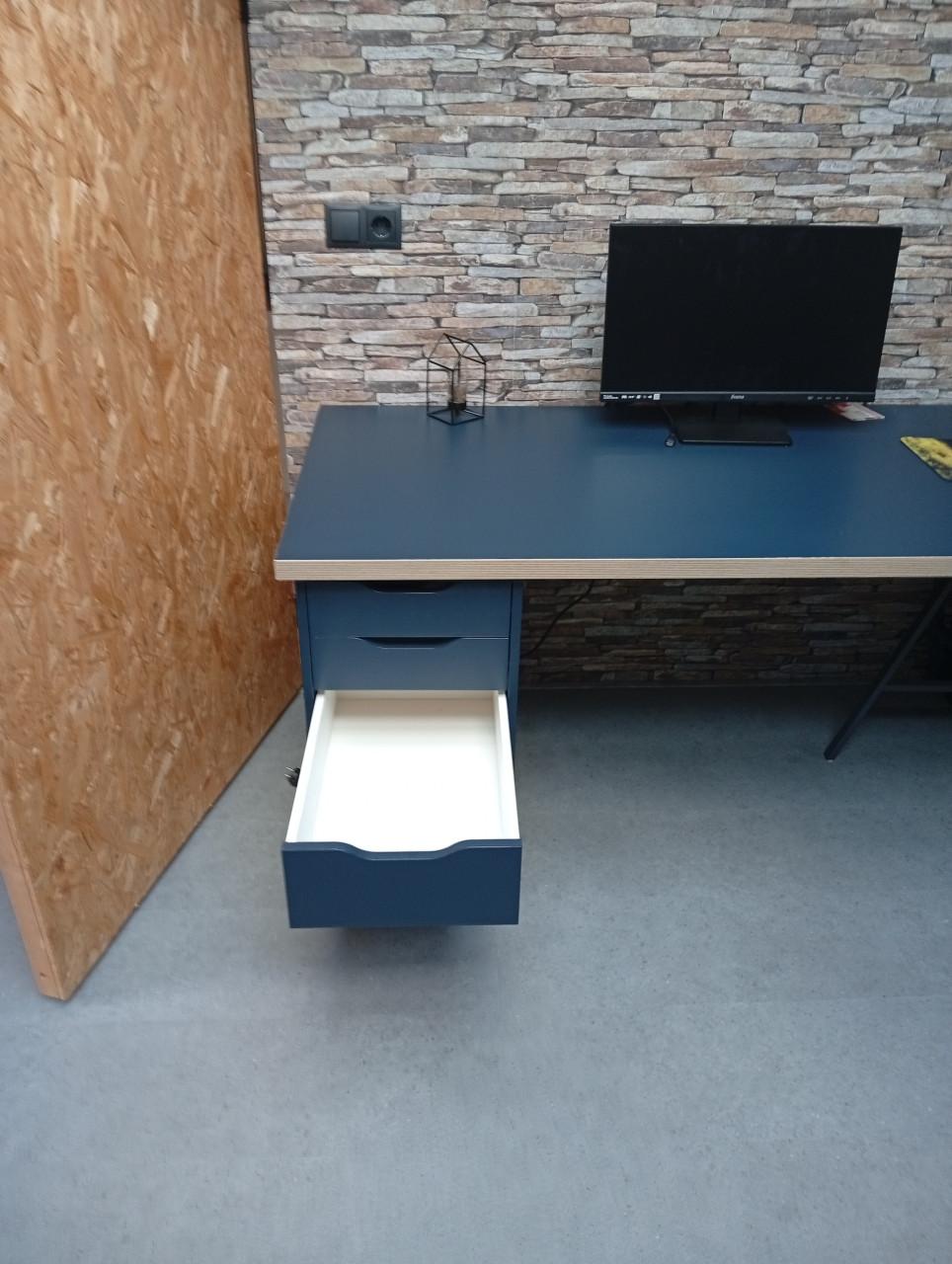 Bureau 150