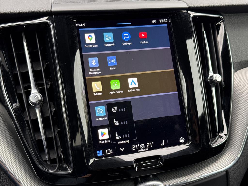 Volvo XC60 2.0 t6 plug-in hybrid awd plus dark r-design | pano | stoelverw.