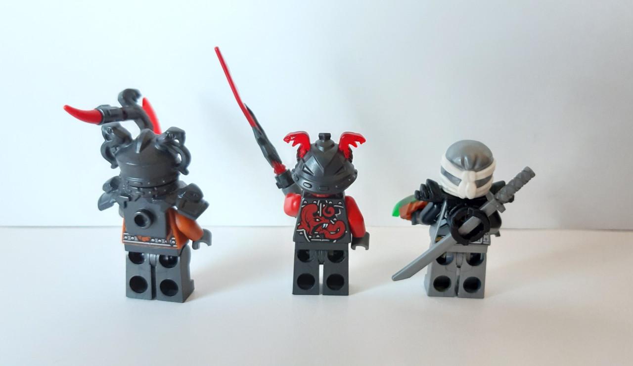 LEGO NINJAGO 70624:  Vermillion Invasievoertuig