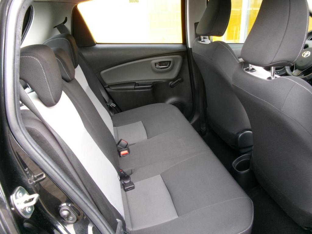 Toyota Yaris 1.5 hybrid clima, camera, multimedia, bluet.