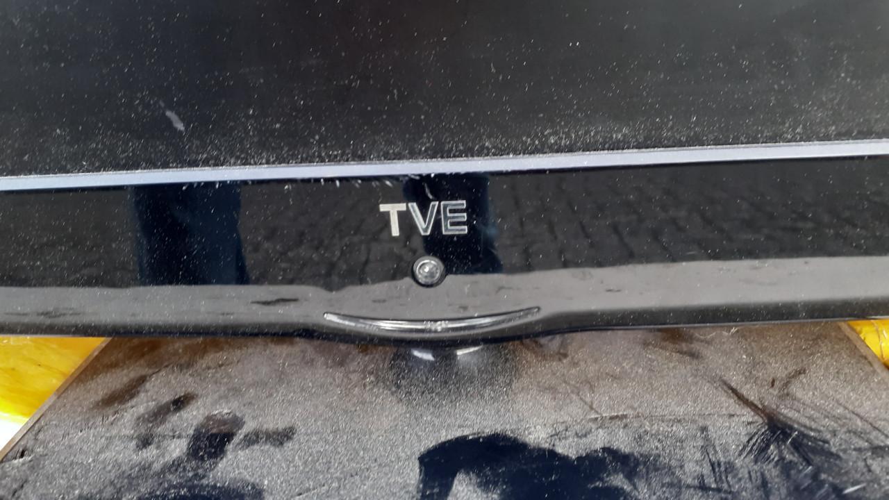 3 x Computer BEELD-SCHERM Monitor TVE & ACER & Houten.!