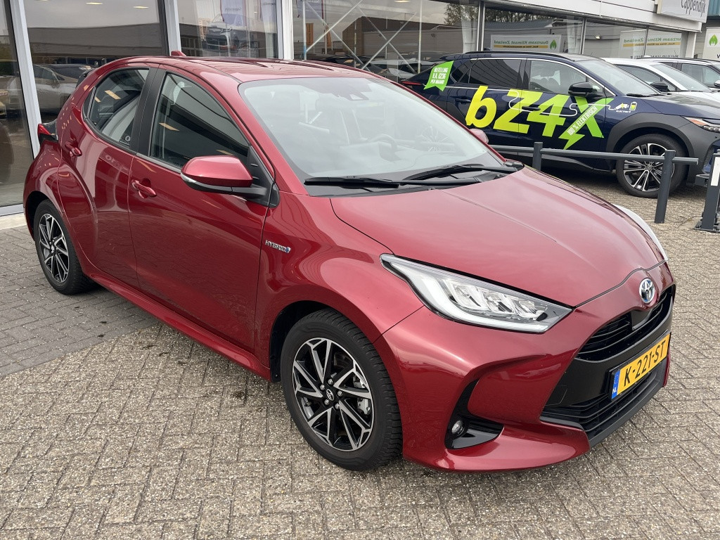 Toyota Yaris | net binnen | 1.5 hyb. dynamic | camera | apple carplay |