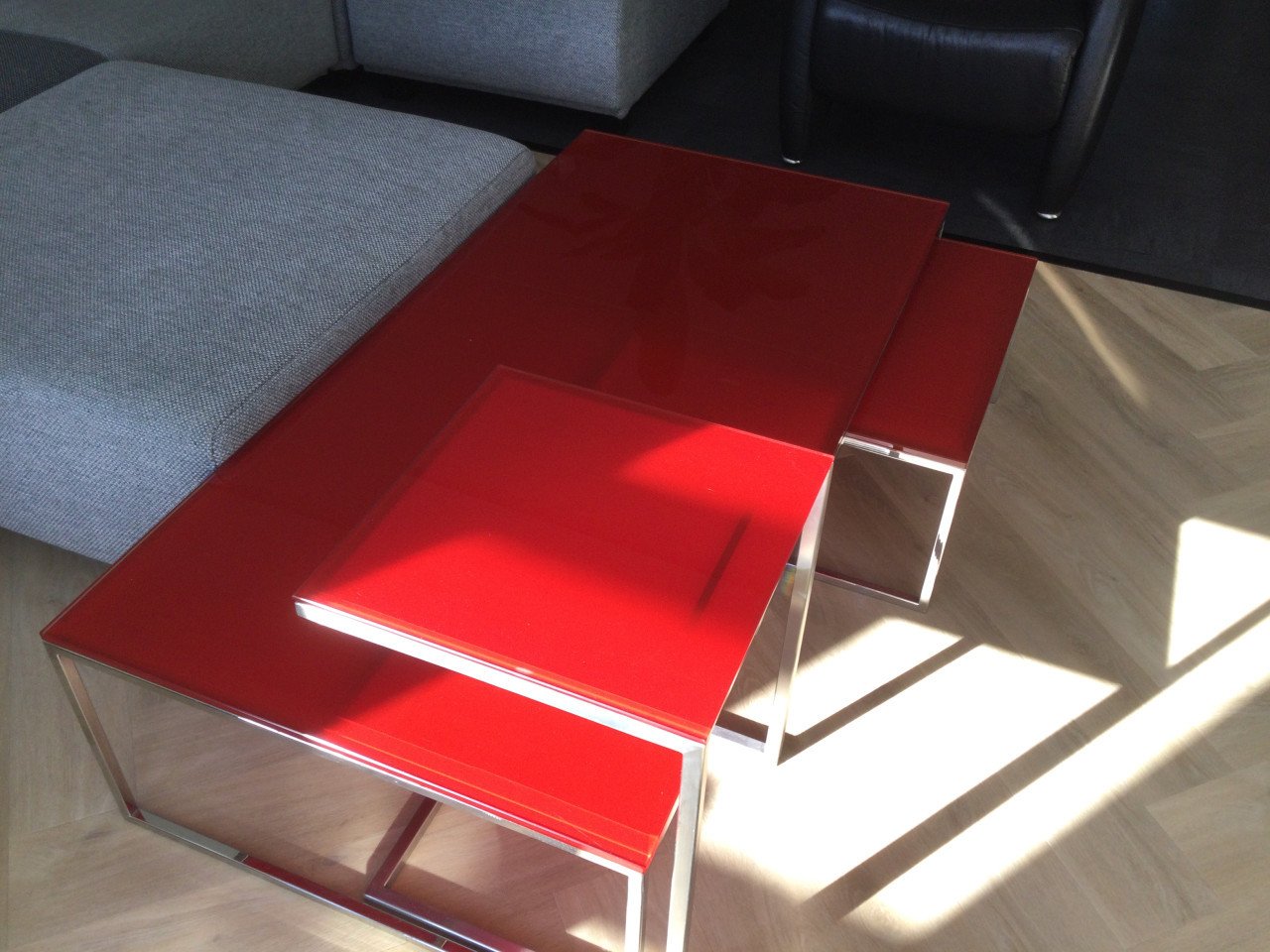 T.E.A.B. Glazen salon tafel + bijzet tafels