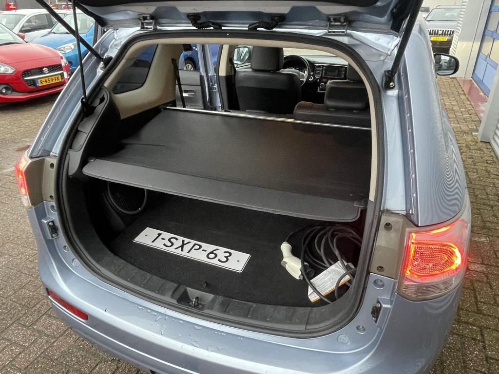 Mitsubishi Outlander 2.0 phev instyle | nieuwe batterij |