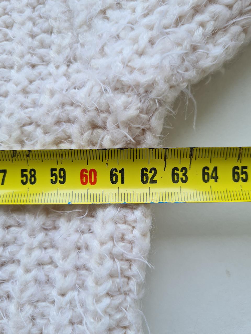 Bershka  zachte warme ecru , licht beige koltrui  Maat M