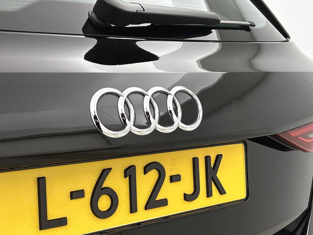 Audi A3 sportback 30 tfsi s edition | automaat | panoramadak | apple carpla