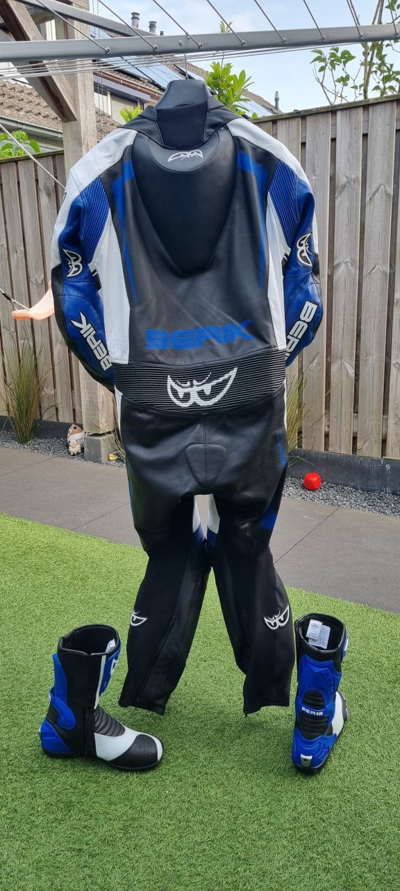 Motorpak maat 56 Motorlaarzen maat 45