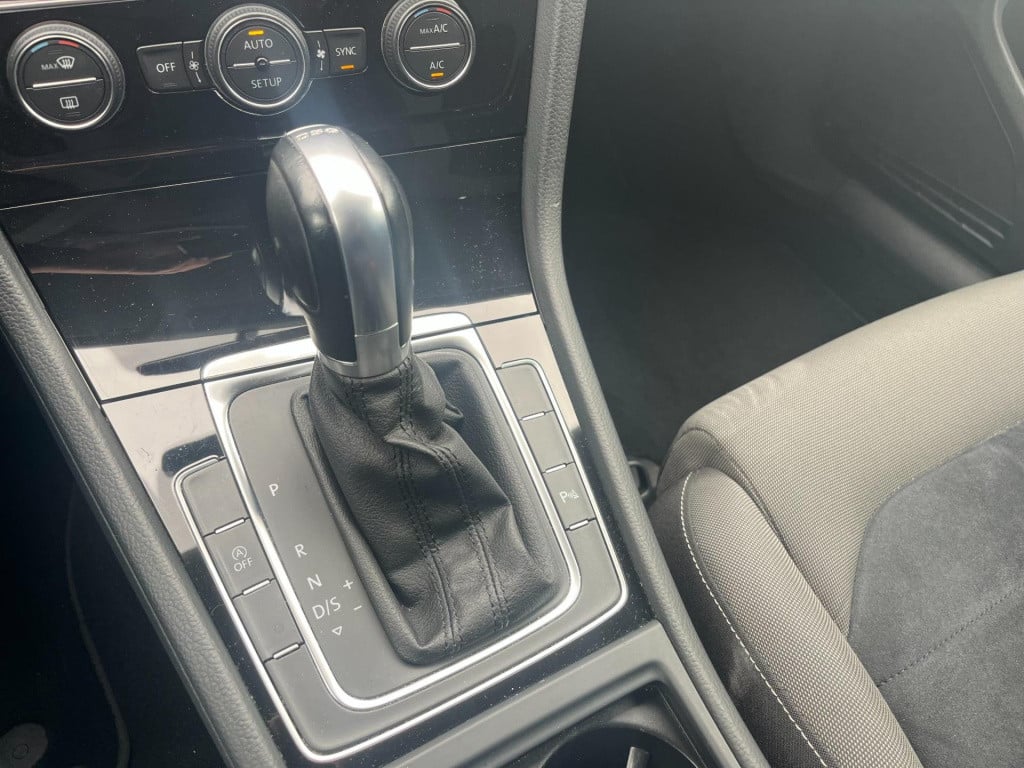 Volkswagen Golf 1.2 tsi highline | orig nl. | navi | luxe