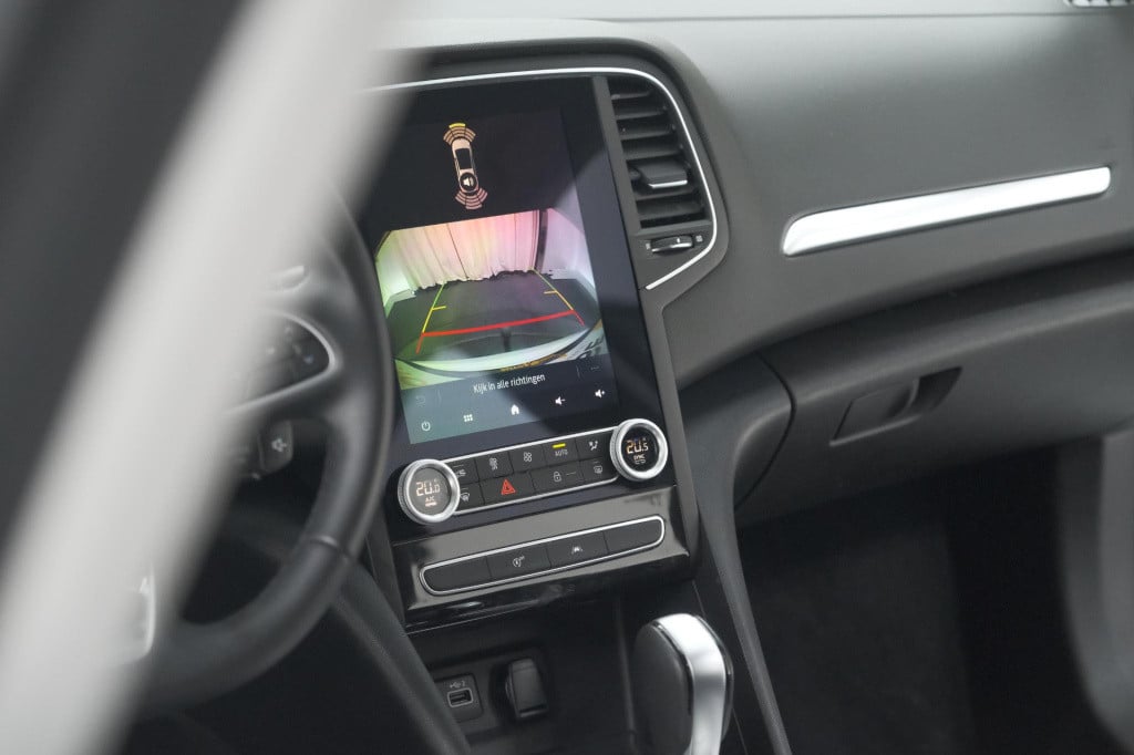 Renault Megane tce 140 edc techno | trekhaak | camera | navigatie | 9.3 inc