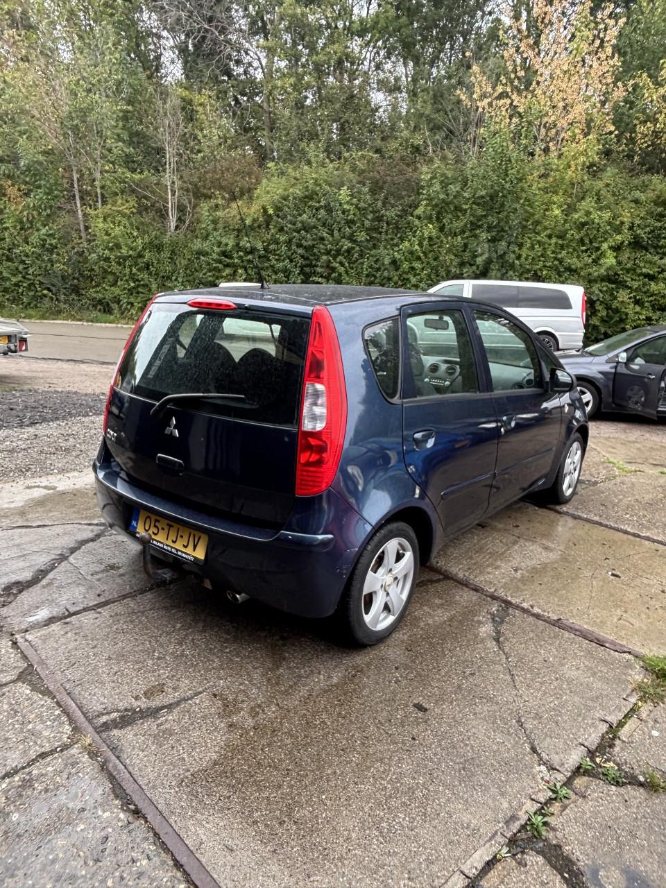 Mitsubishi colt jaar apk