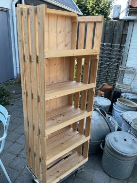 Houten ( tuin ) kast
