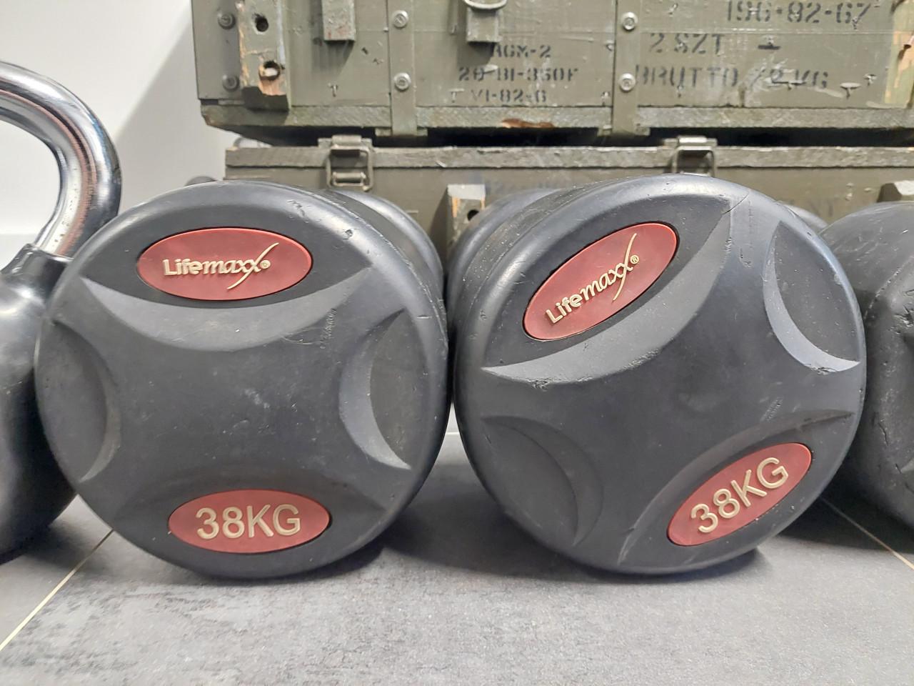 Lifemaxx dumbbells 24, 28 en 38 kg