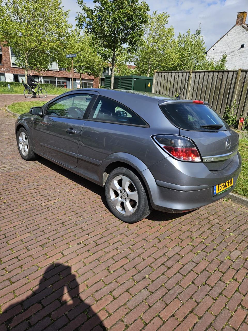 Opel Astra GTC 1.8 16V 125 PK | APK 12-2026 | Bieden vanaf €1.500