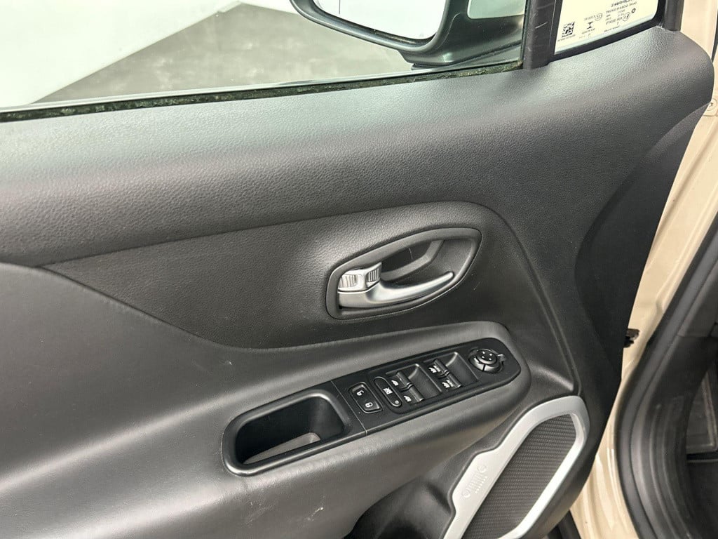 Jeep Renegade 1.4 multiair limited | automaat | navigatie | parkeersensoren
