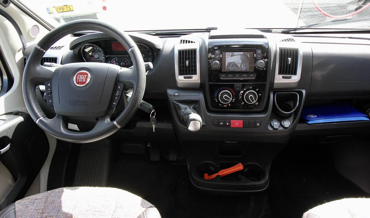 Knaus Sky Ti (AUTOMAAT,Lage Lengtebedden,38000KM!!!)