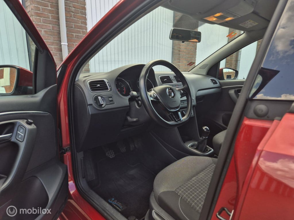 Volkswagen Polo 1.2 tsi comfortline / dealeronderhouden / cruisecontrol / b