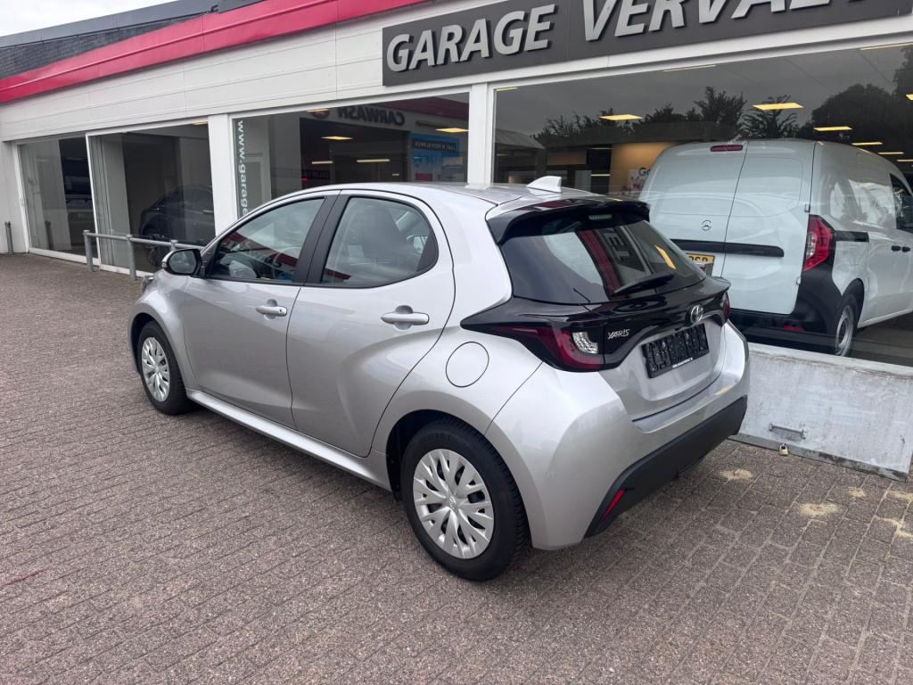 Toyota Yaris 1.5 hybrid 115 active