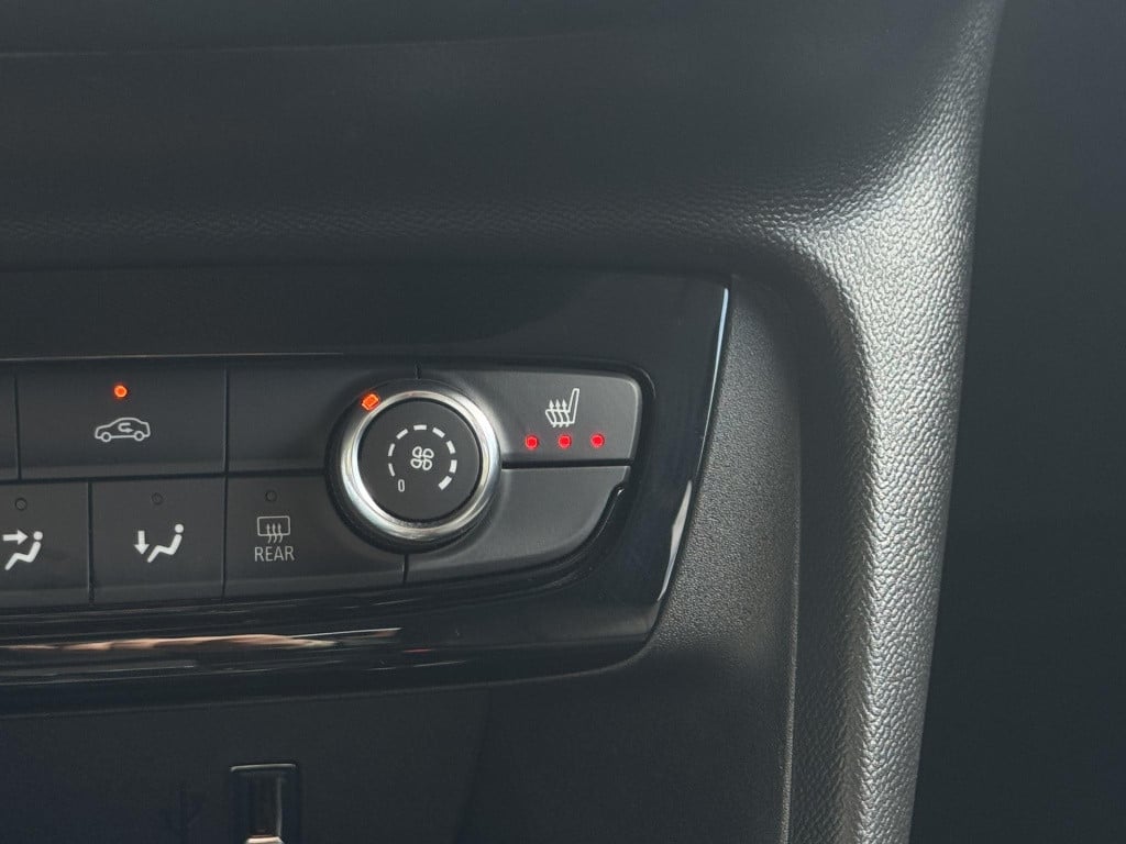 Opel Corsa 1.2 edition automaat | apple carplay/android auto | stoelverwarm