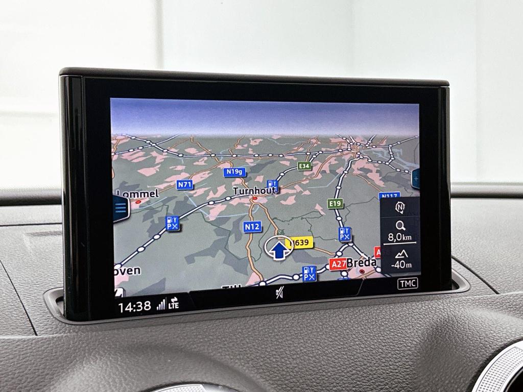 Audi A3 limousine 1.0 tfsi s line | navigatie | afgevlakt sportstuur | spor