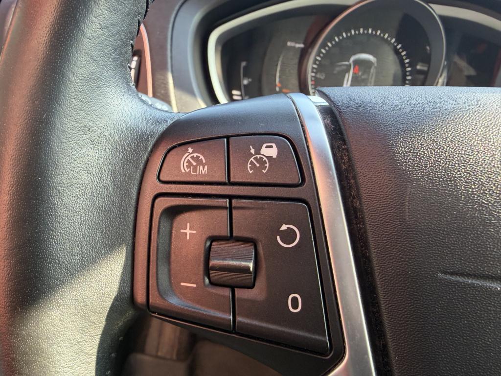 Volvo V40 cross country 1.5 t3 nordic+