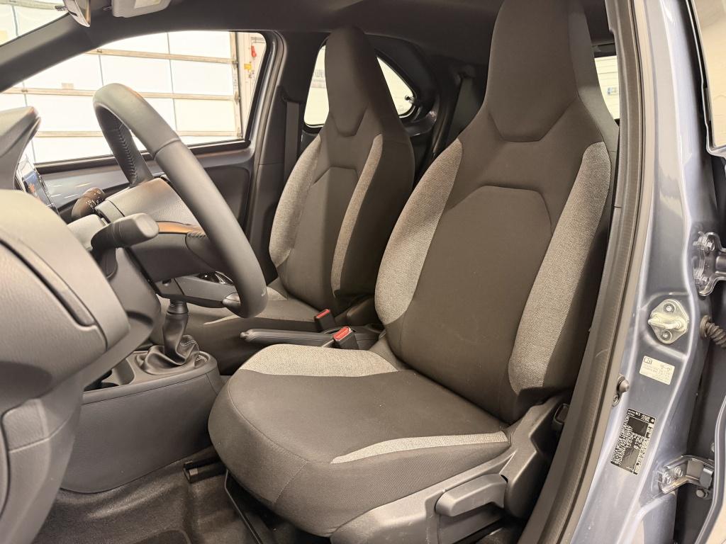 Toyota Aygo x 1.0 vvt-i mt play| camera| carplay| airco