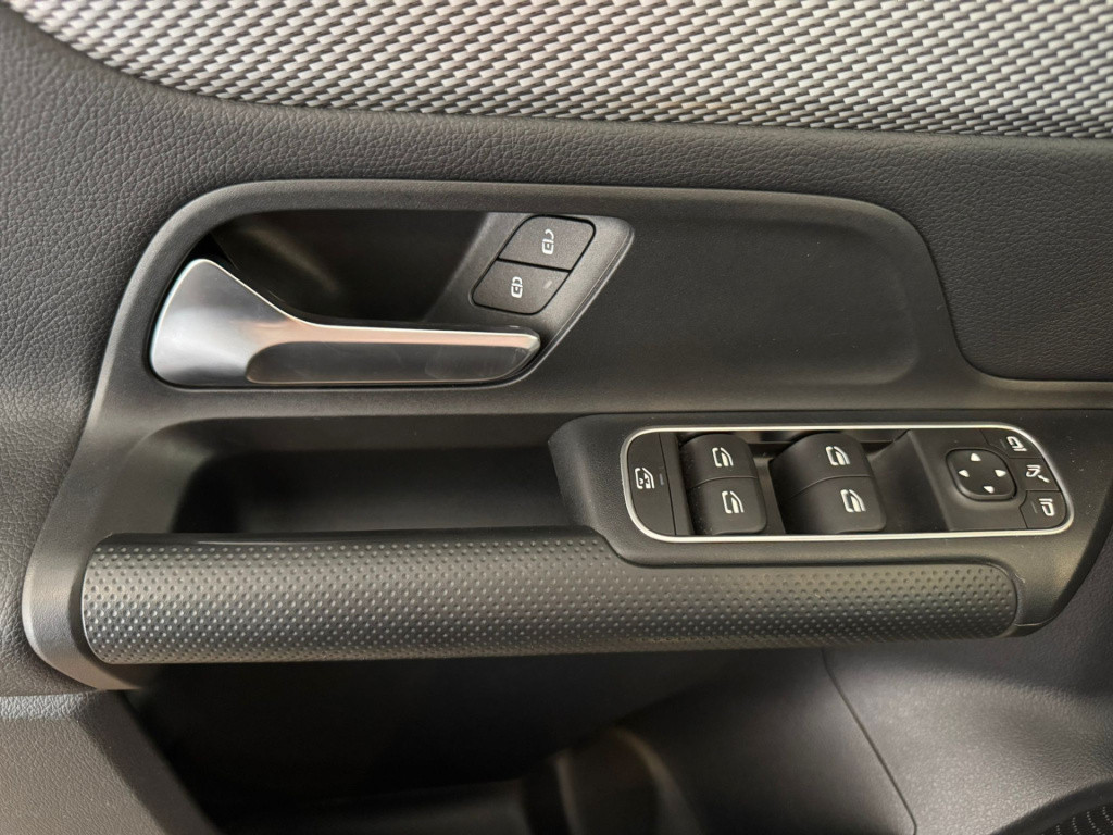 Mercedes-Benz Gla-klasse 180 business solution