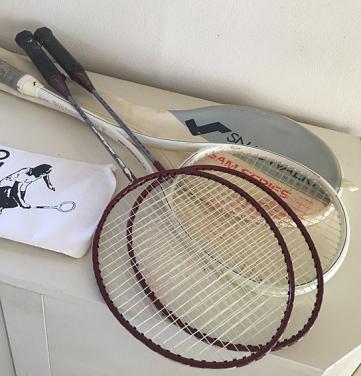 3 badminton rackets met hoes
