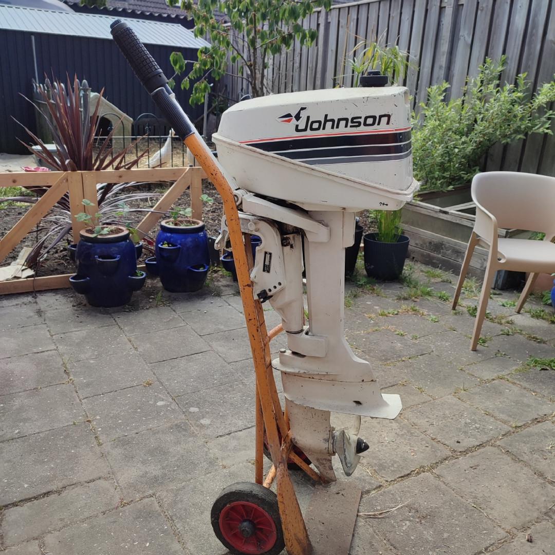 Buitenboordmotor Johnson 4 Deluxe