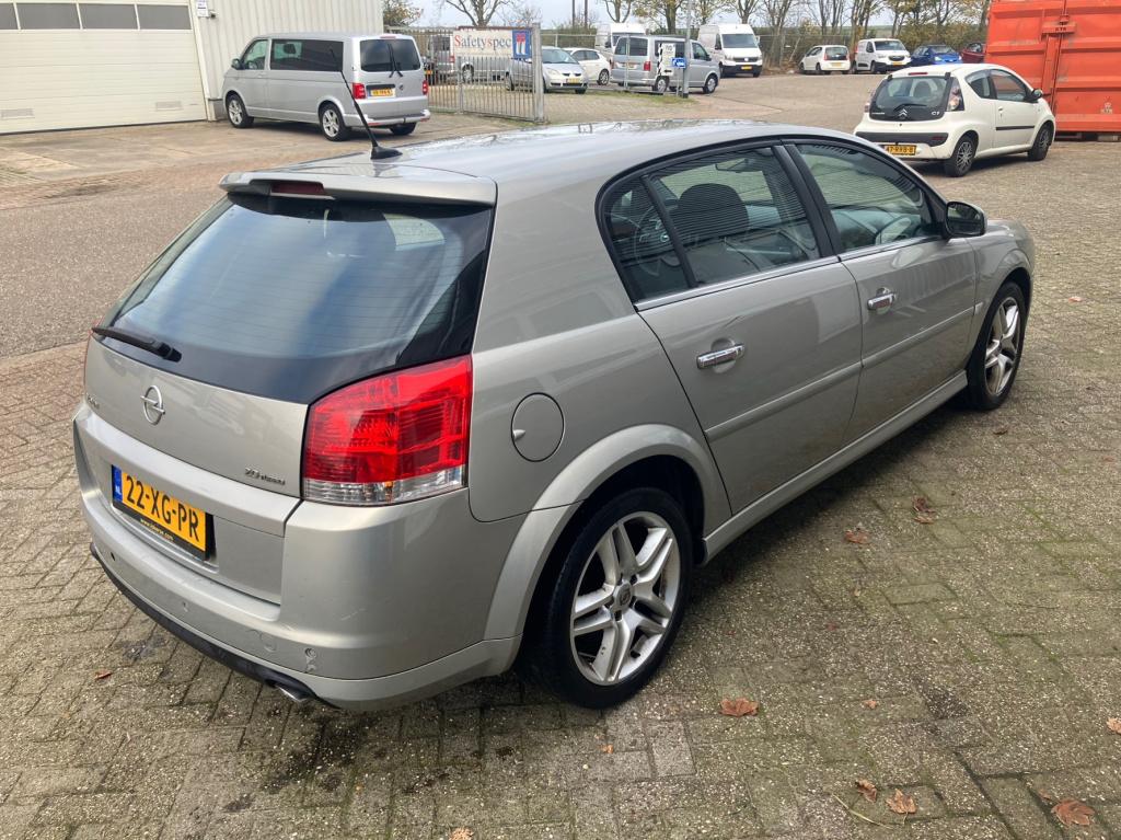 Opel Signum 2.0 turbo executive 175 pk