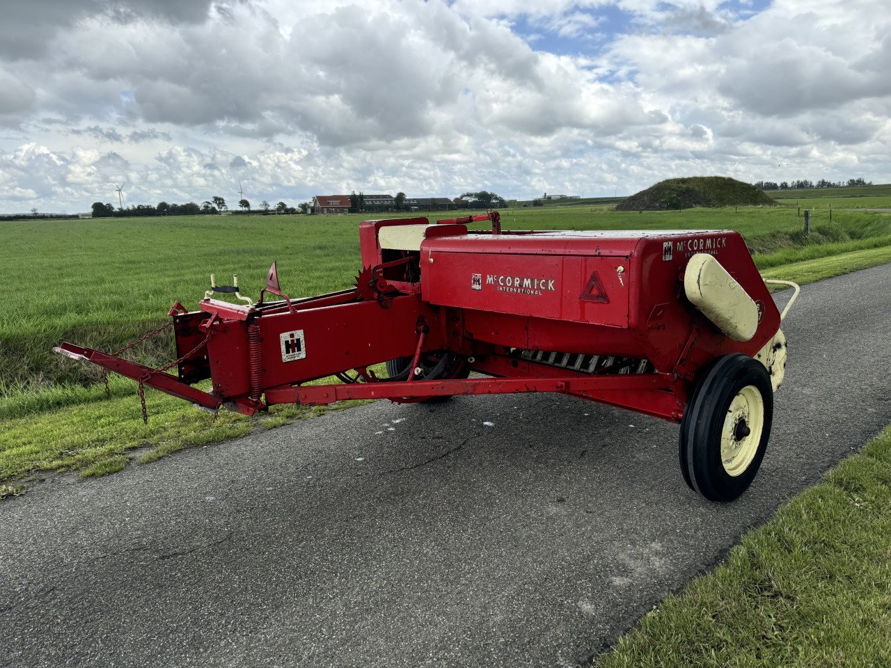 International B47 kleine pakkenpers
