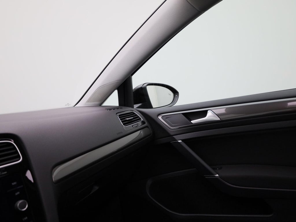 Volkswagen Golf variant 1.0 tsi comfortline | iq-drive | lmv | navigatie | 