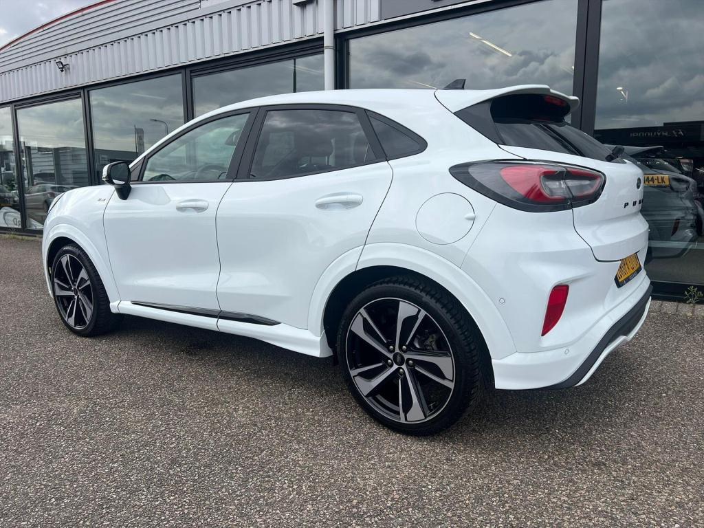 Ford Puma 1.0i ecoboost hybrid 155pk st-line x , panodak , 19inch , winterp