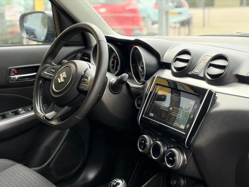 Suzuki Swift 1.2 style smart hybr