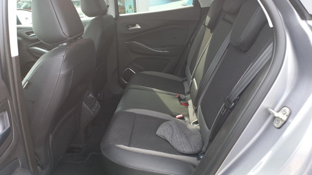 Opel Grandland X 1.2 turbo ultimate | climate | cruise | trekhaak | navi