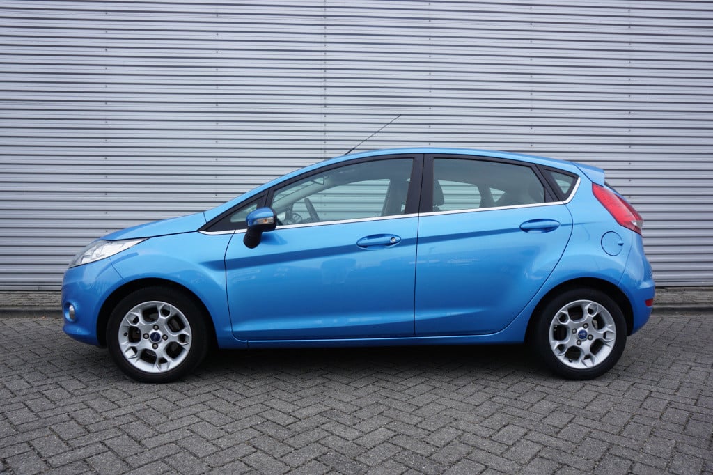 Ford Fiesta 1.6 titanium airco / cruise / elektr. ramen /  lm velgen / nap