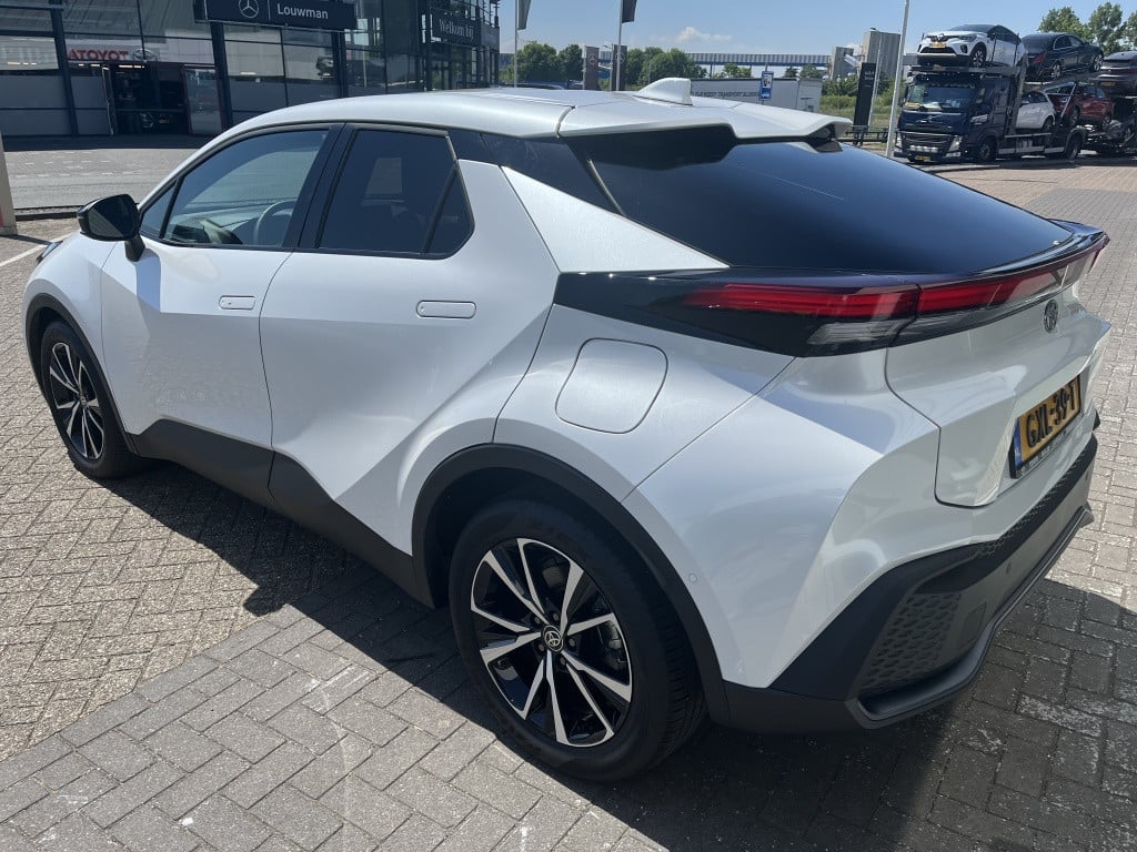 Toyota C-hr | demo | 1.8 hybr 140 first edition
