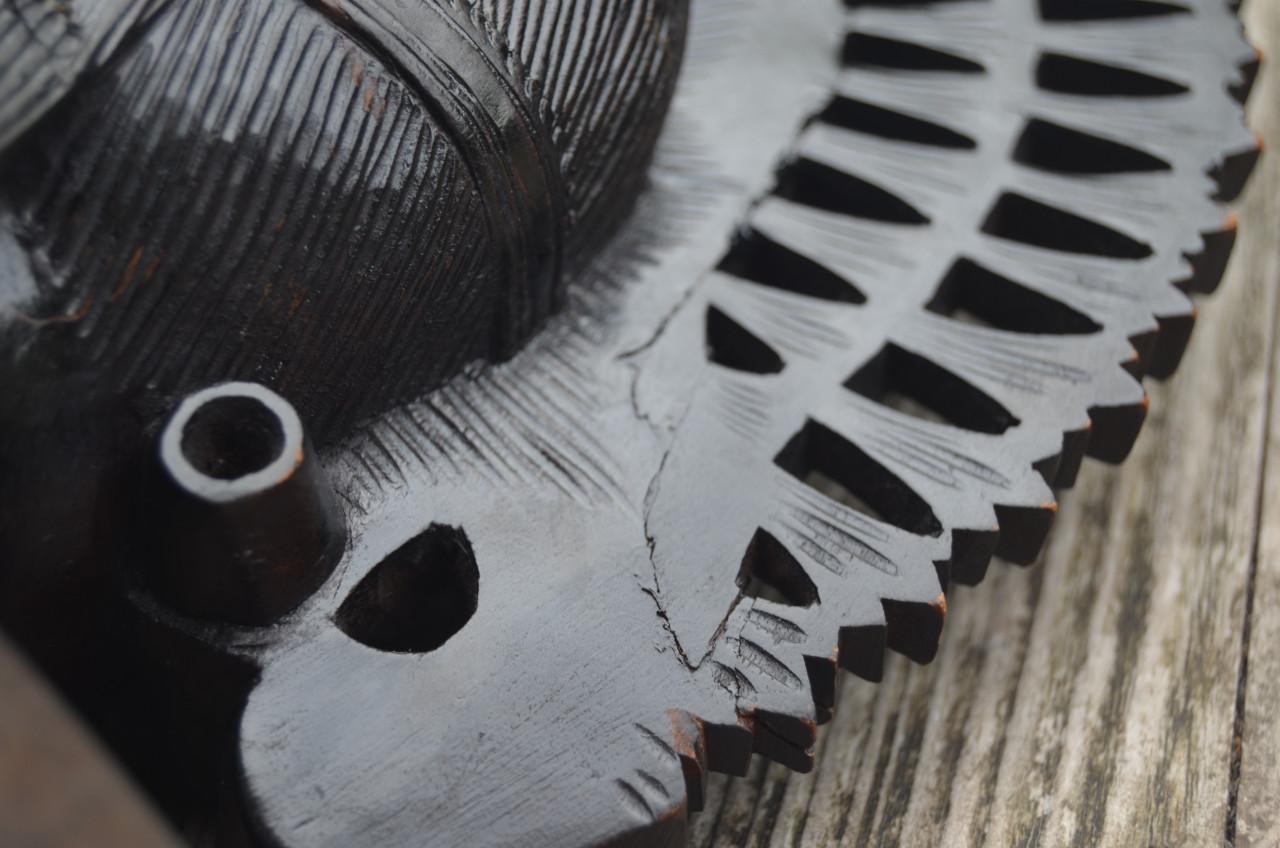 2 Balinese beelden 'hem en haar'.