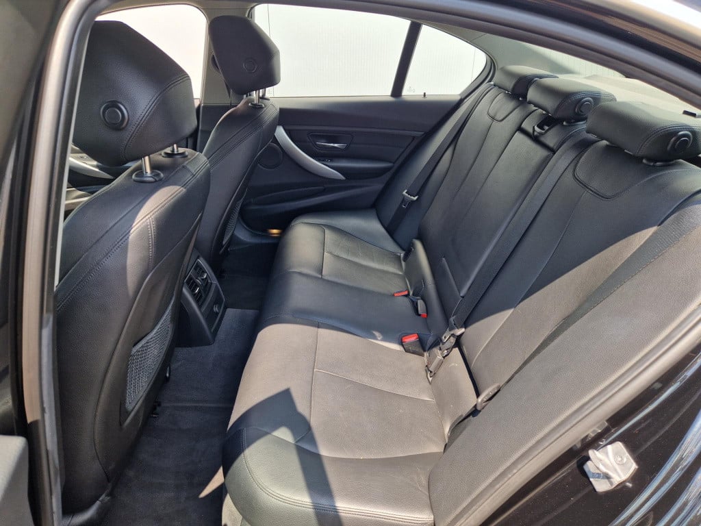 BMW 3-serie 330e centennial high executive