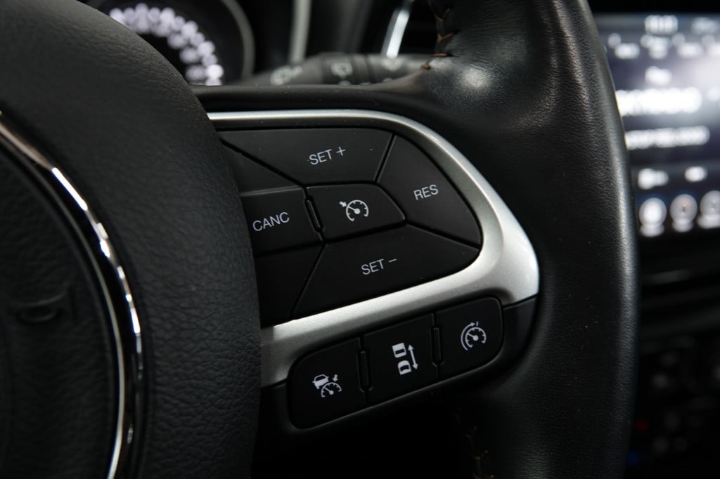 Jeep Compass 1.4 multi-air 4x4 | pano | acc | camera |