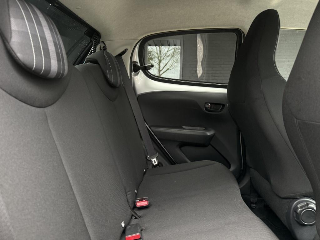 Peugeot 108 1.0 e-vti active // apple carplay android auto //