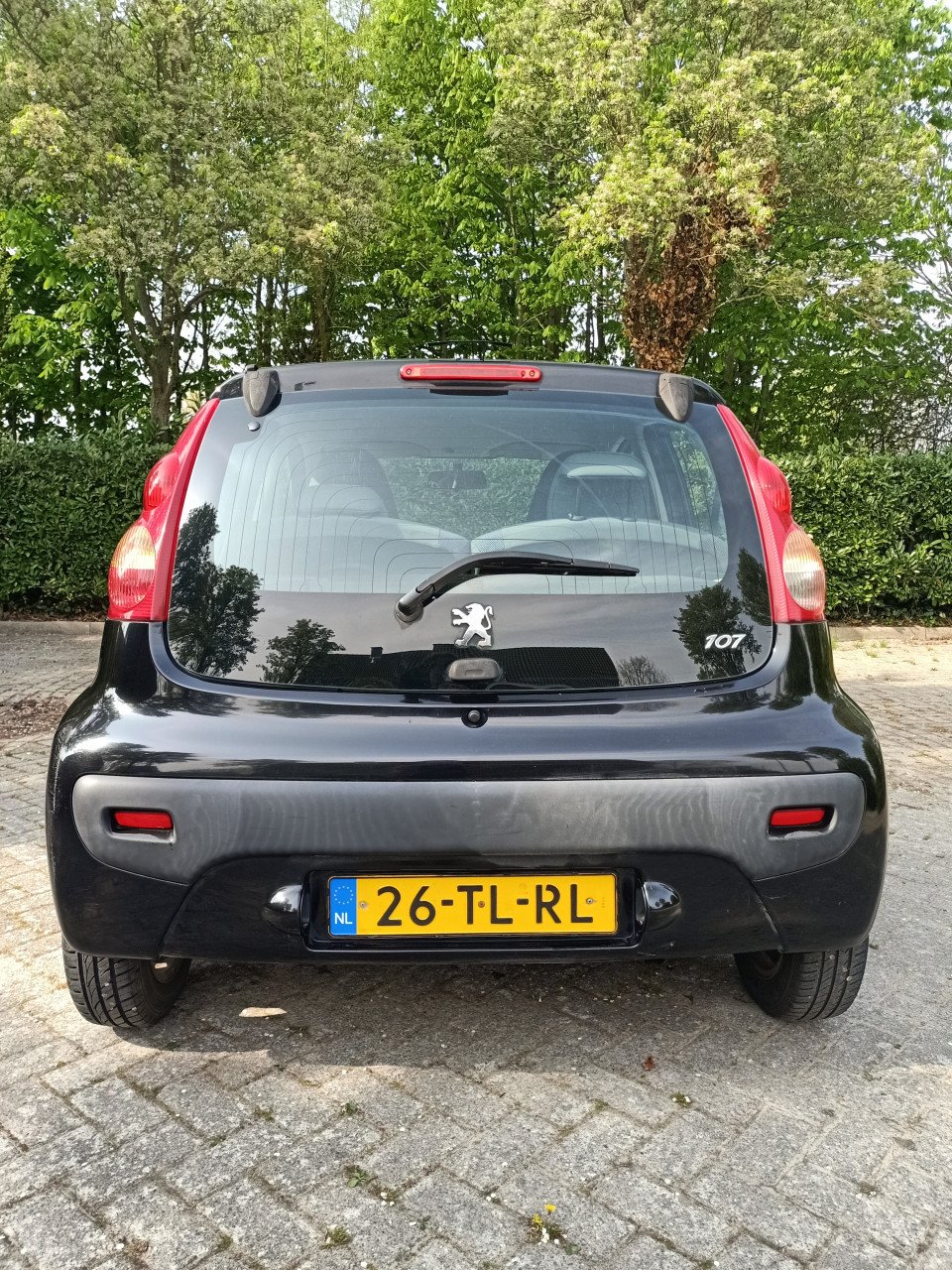 Te koop: nette Peugeot 107 1.0-12V XS