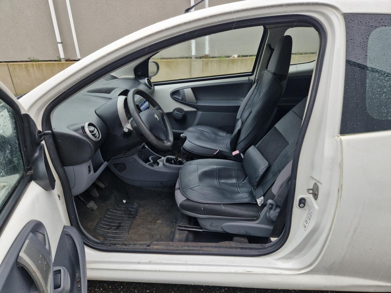 Peugeot 107 1.0-12V XR