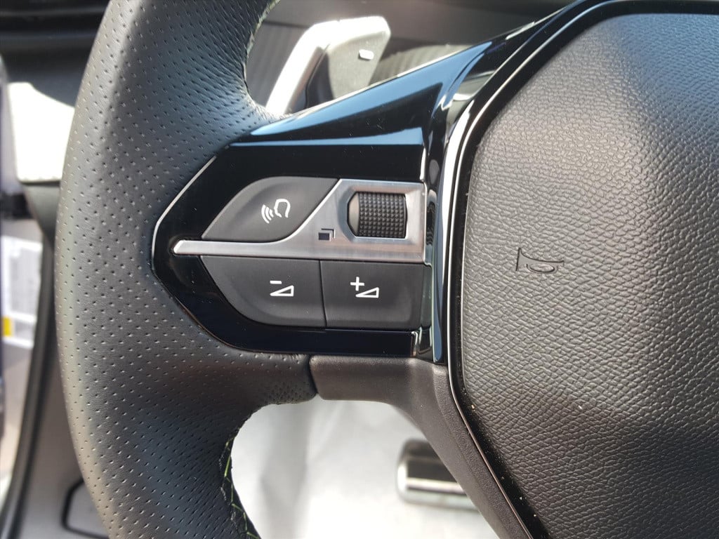 Peugeot 2008 1.2 pt-130pk gt (vol) automaat/eat8 navigatie | cruise & clima