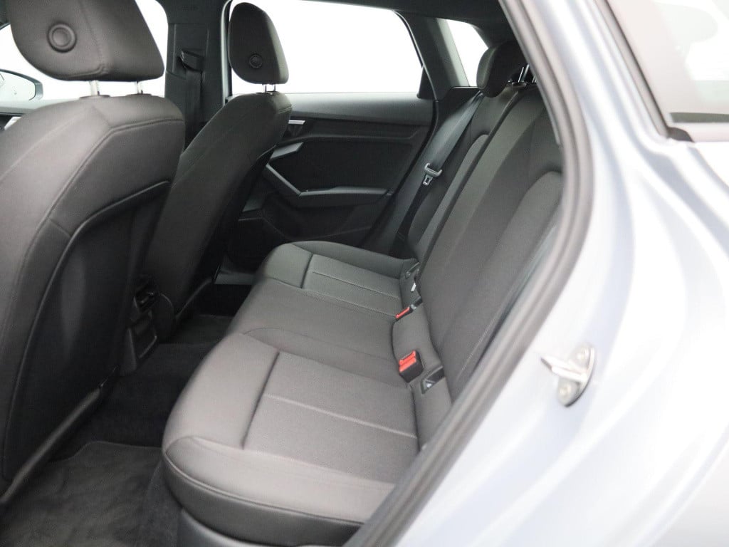 Audi A3 sportback 35 tfsi pro line | automaat | lmv | parkeer sensoren | pa