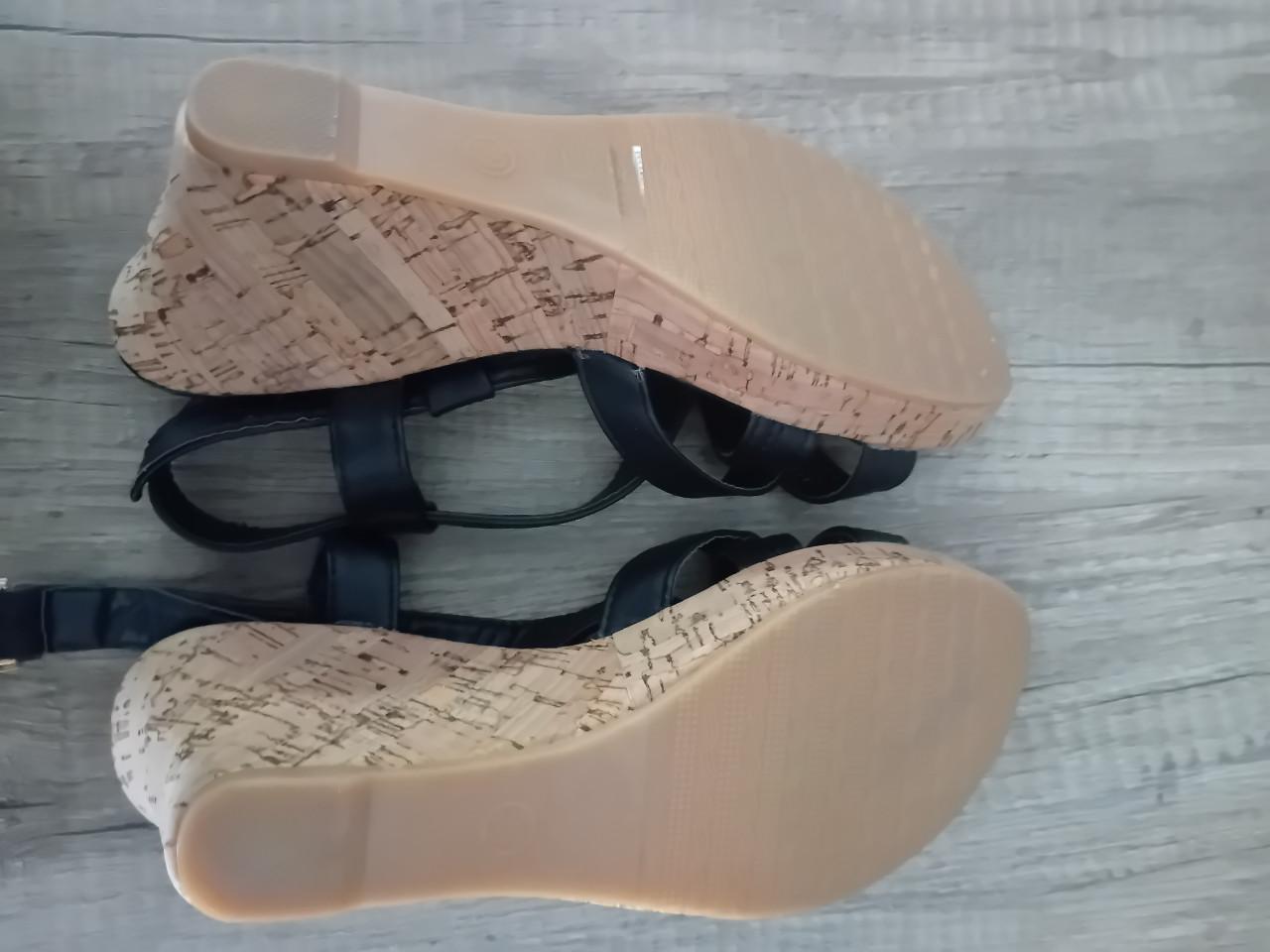 Nieuwe damesschoenen sleehak mt 39