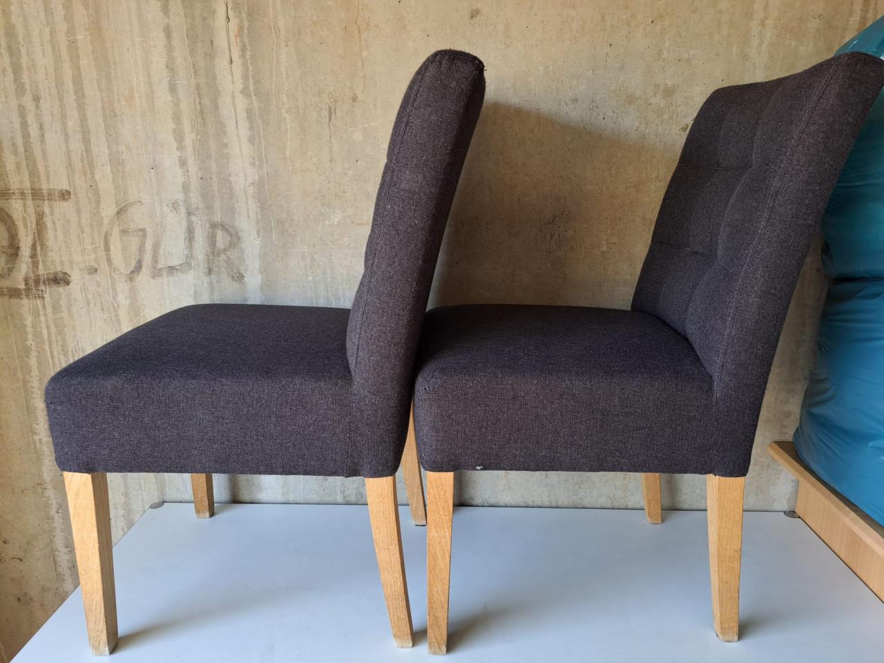 Te koop 2 mooie eetkamerstoelen